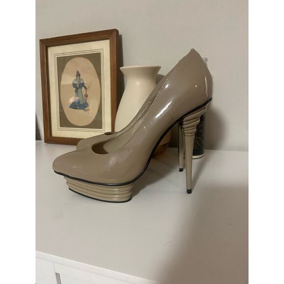 Red Kiss Shoes - REDKISS tan bubble platform heels size 81/2